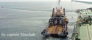Mono buoy to ship cargo transferring