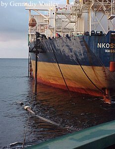FSO to ship cargo transferring